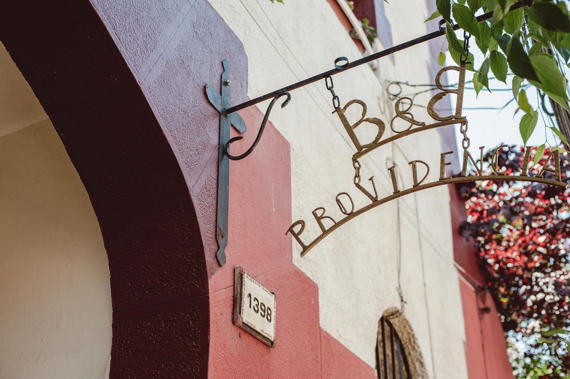 Providencia Bed & Breakfast Сантяго Екстериор снимка